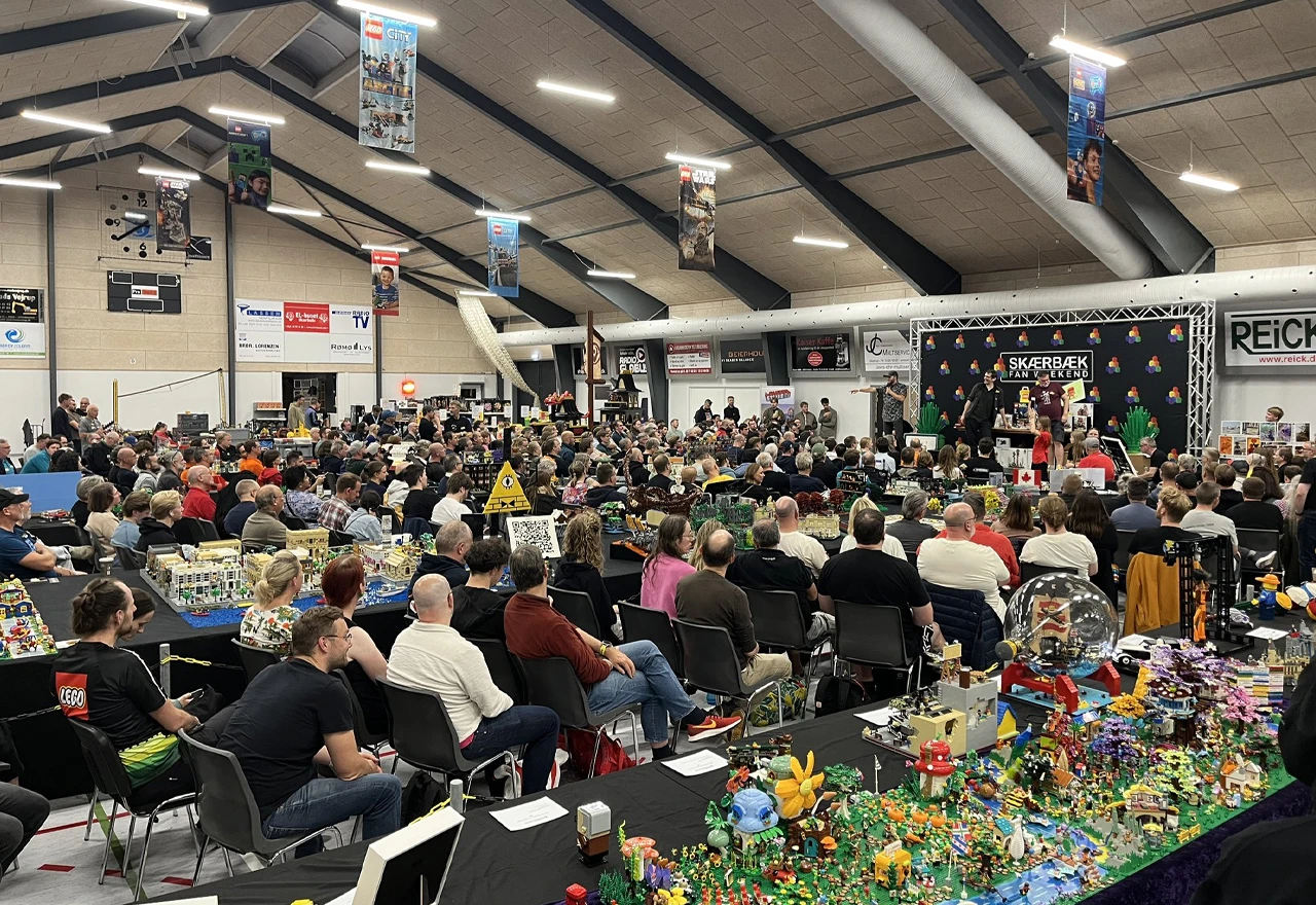 Više od 1.000 odraslih ljubitelja LEGO kockica okupilo se u Danskoj