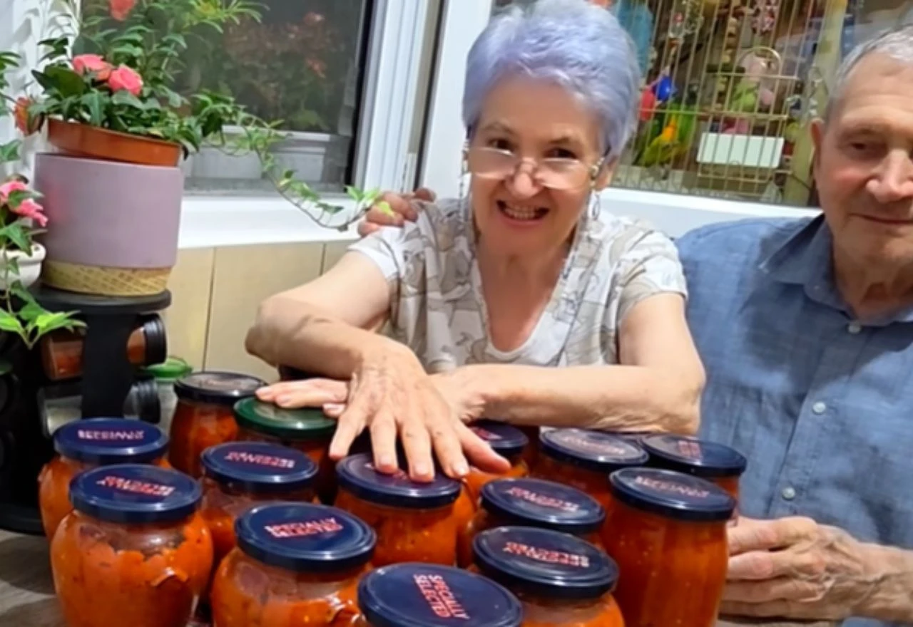 Baka Jela doživjela val uvreda zbog recepta za ajvar: "Govorili su mi da sam prestara za internet"