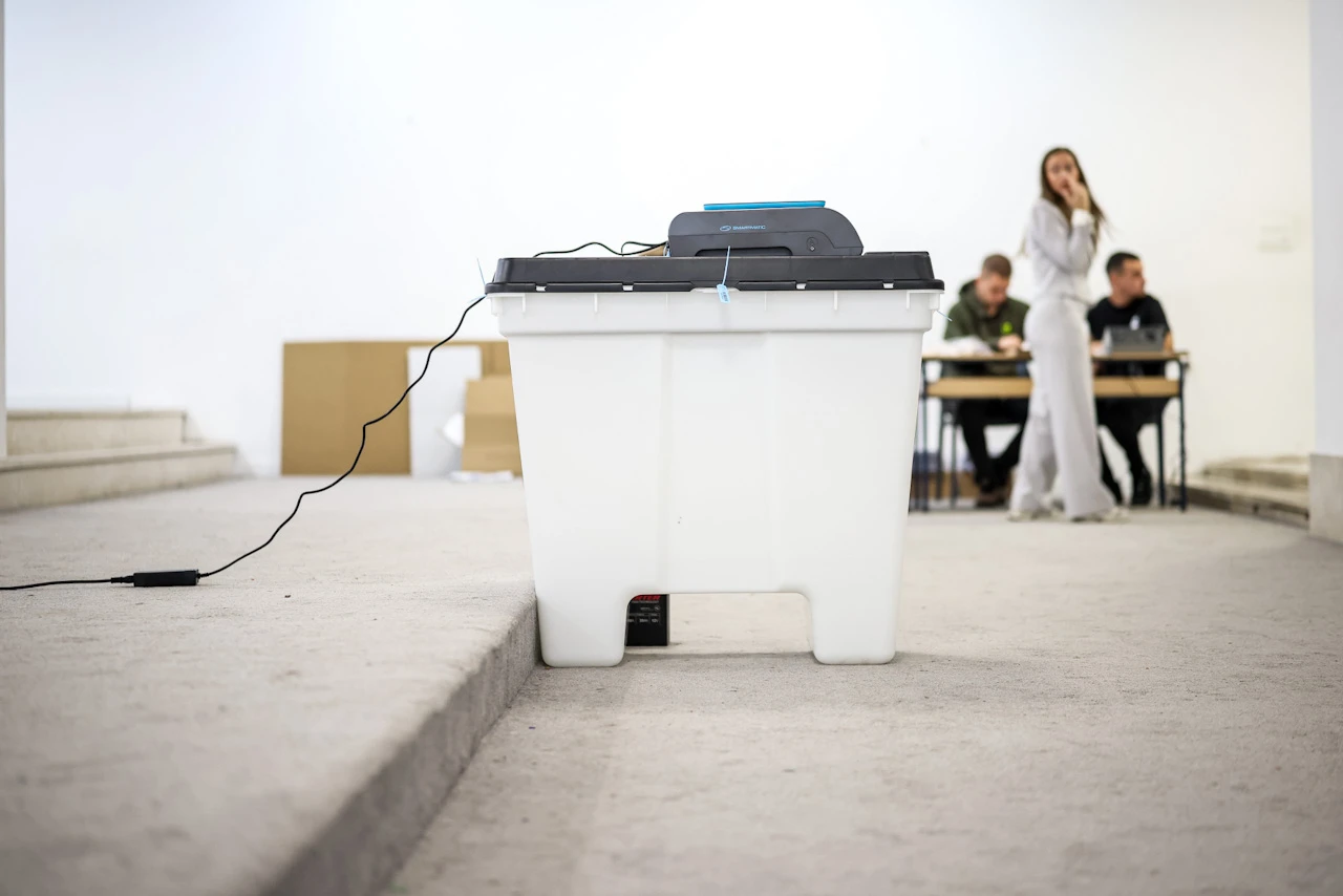 Prvi izbori s biometrijom u BiH: Evo kako danas izgleda glasovanje