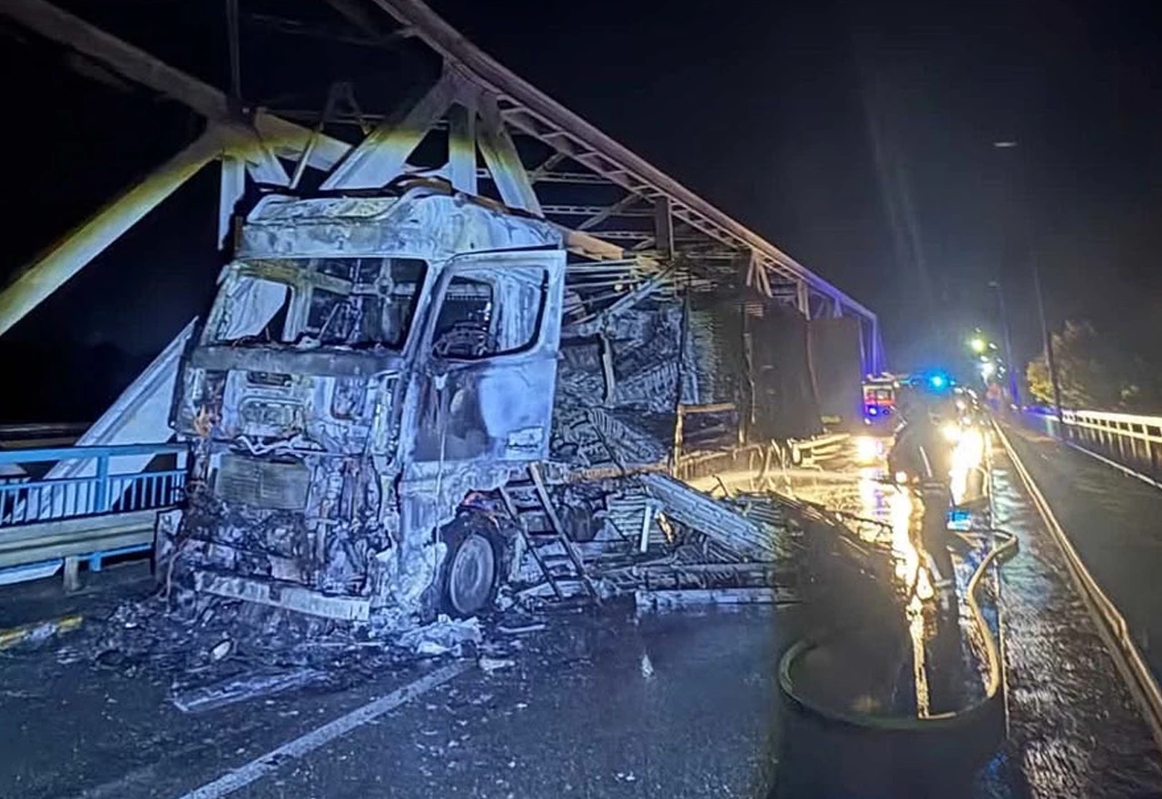 Drama na Savi: Na mostu se zapalio kamion, granični prijelaz zatvoren do daljnjeg