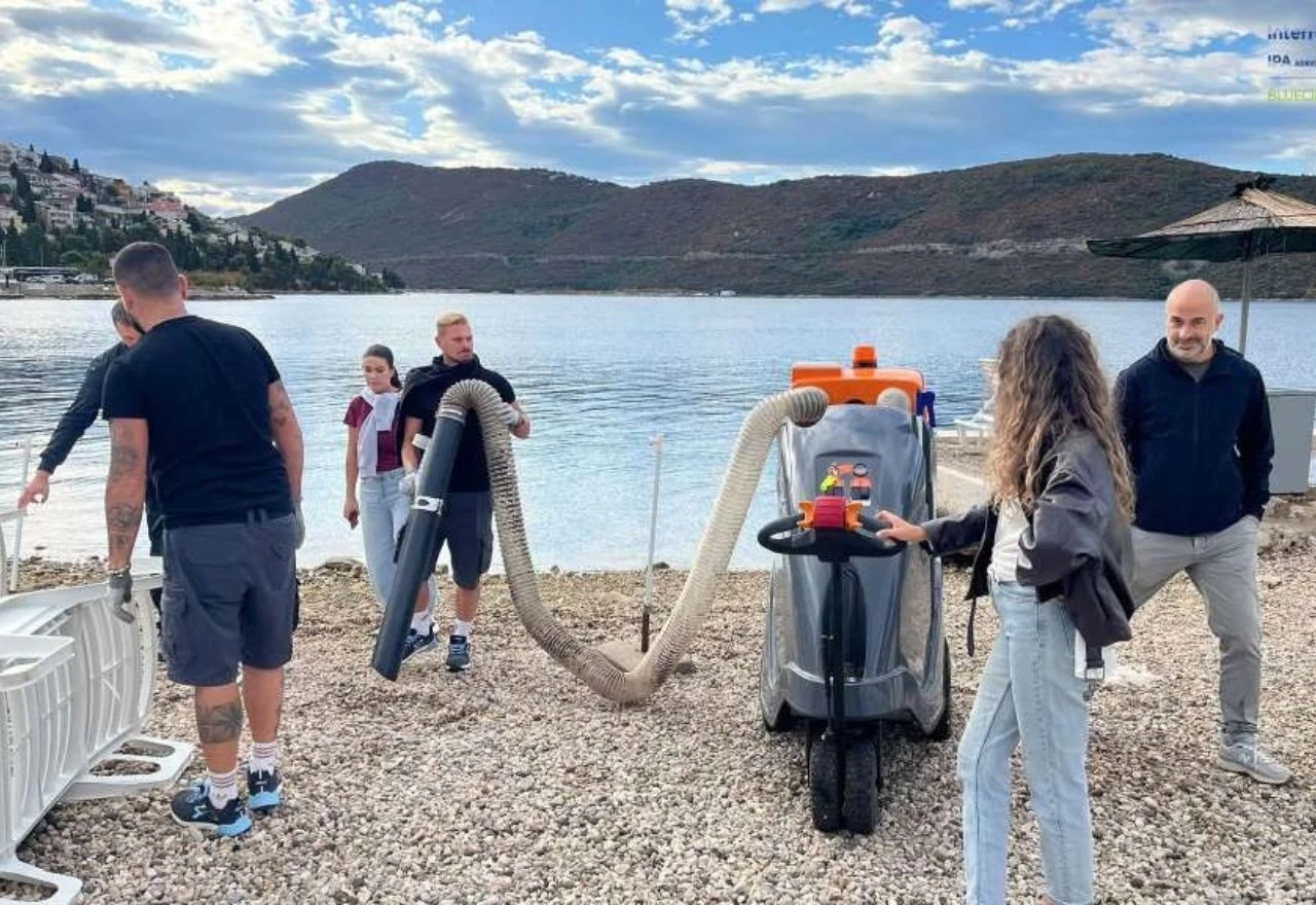 U Neumu testiran mobilni vakuum za prikupljanje otpada s plaža