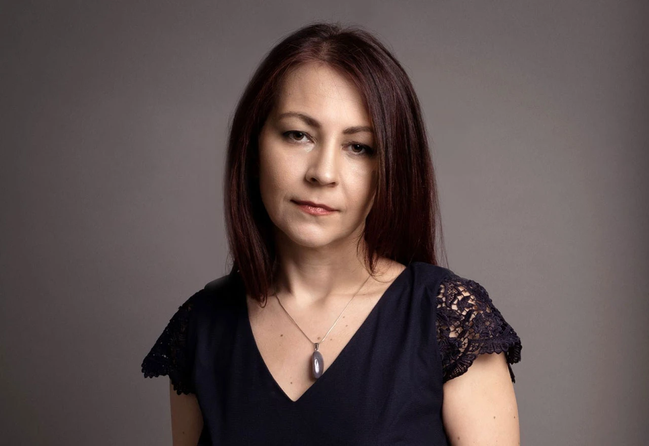 Pijanistica Dina Fejzić nastupa u Mostaru