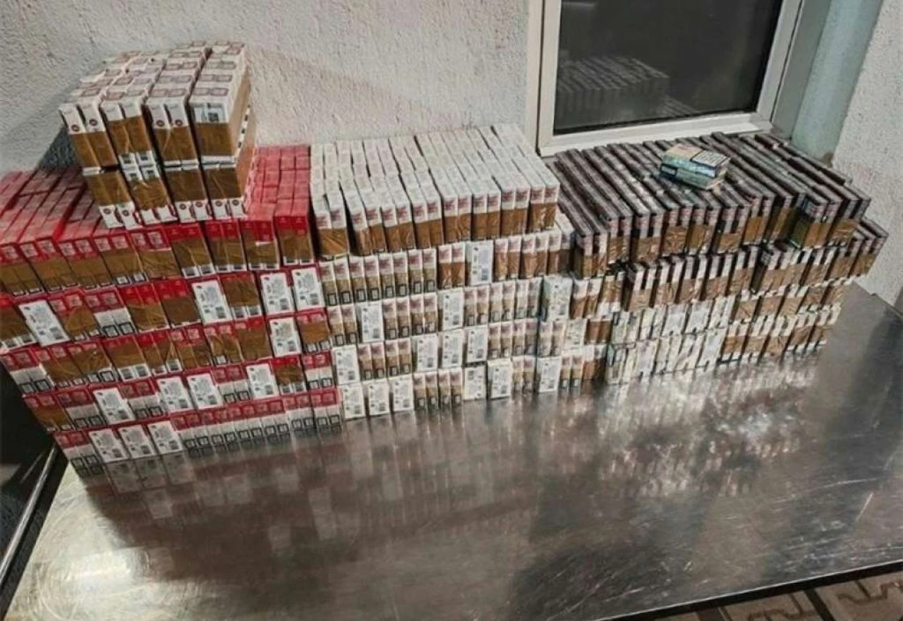 Kod državljanina BiH pronađeno gotovo 30.000 cigareta, oduzeto i vozilo