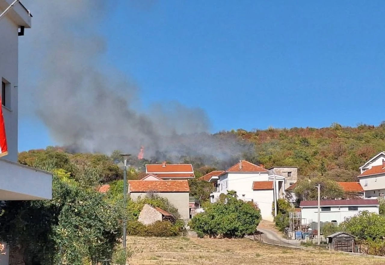 Izbio požar kod Čitluka, ugroženi objekti