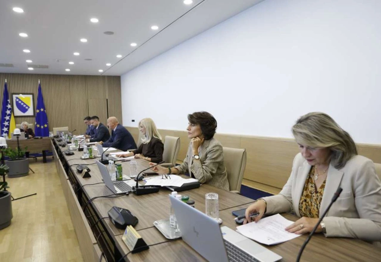 Velik paket odluka Vijeća ministara: Veći prag za uvoz vozila i milijuni za poljoprivredu
