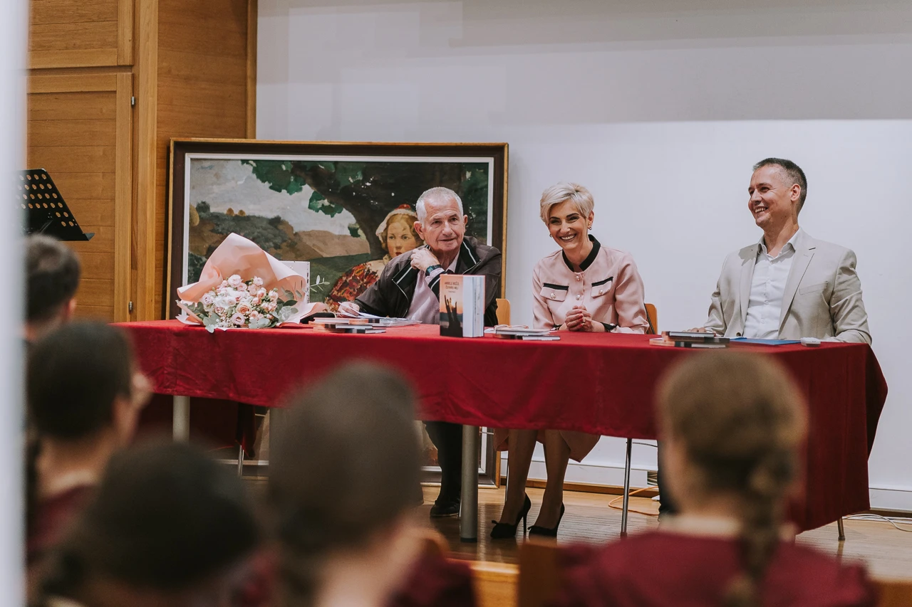 FOTO | U Mostaru predstavljen književni prvijenac Dragice Raguž