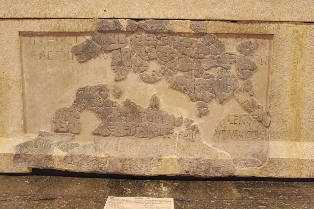 Natpis na sarkofagu kraljice Jelene, ilustracija