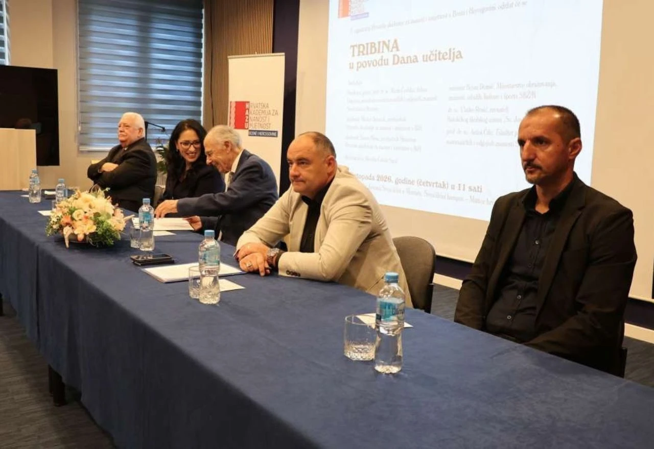 Dan učitelja u Mostaru obilježen tribinom: "Položaj učitelja u društvu nije zavidan"