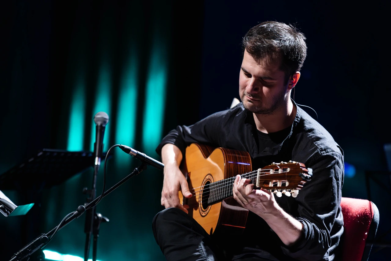 Mirza Redžepagić i SA Sinfonietta Mostaru donose spoj flamenko gitar i gudačkog kvarteta