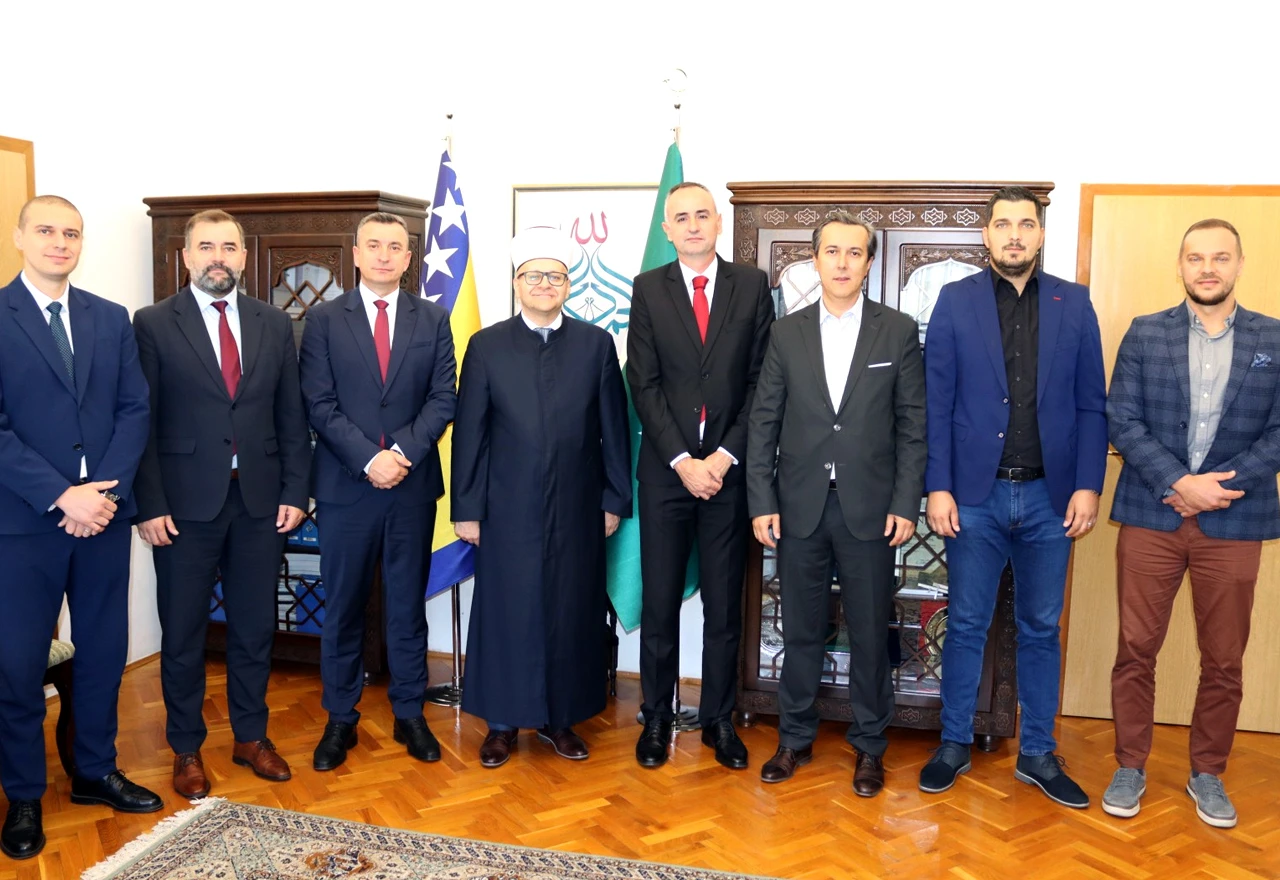 Političari SDA završili svoju kampanju, nastavljaju Dedovićevu