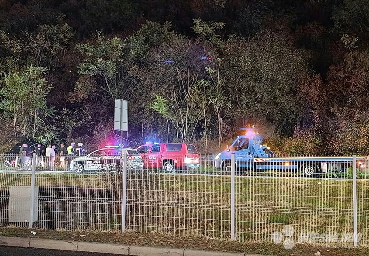 Prometna nesreća sjeverno od Mostara: Automobil udario u brdo