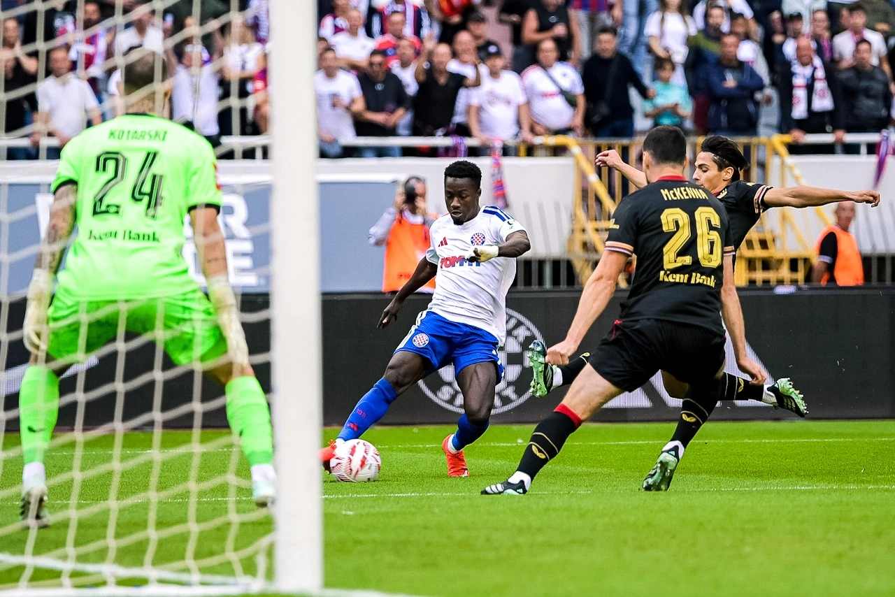 Hajduk pobijedio Dinamo na "potopljenom" Poljudu