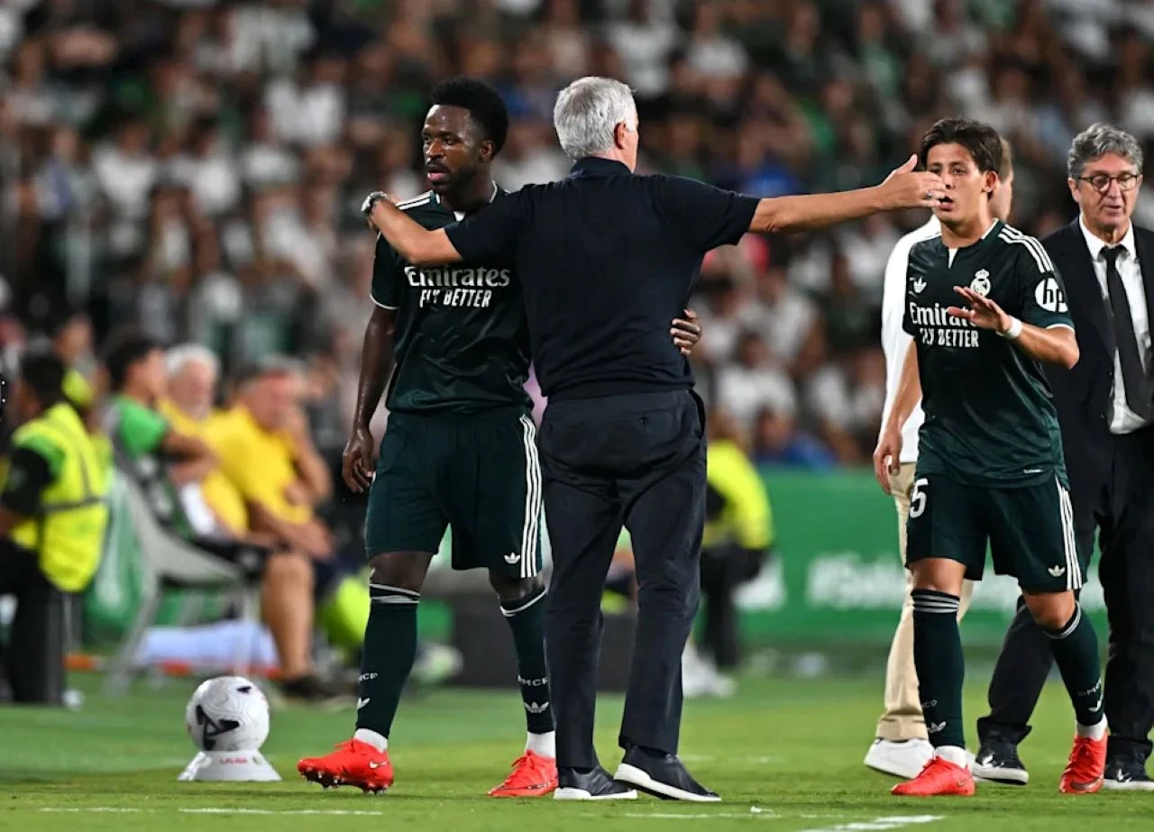José Mourinho: Neću govoriti jer želim sjediti na klupi protiv Seville i Barcelone