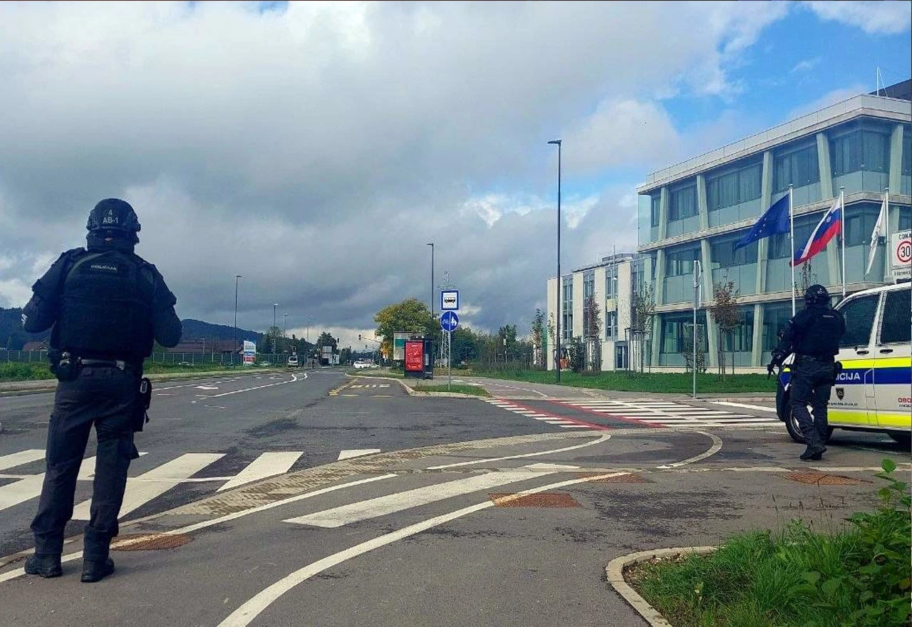 Neobična selidba u Ljubljani: Specijalci, konvoji i blokirane ulice