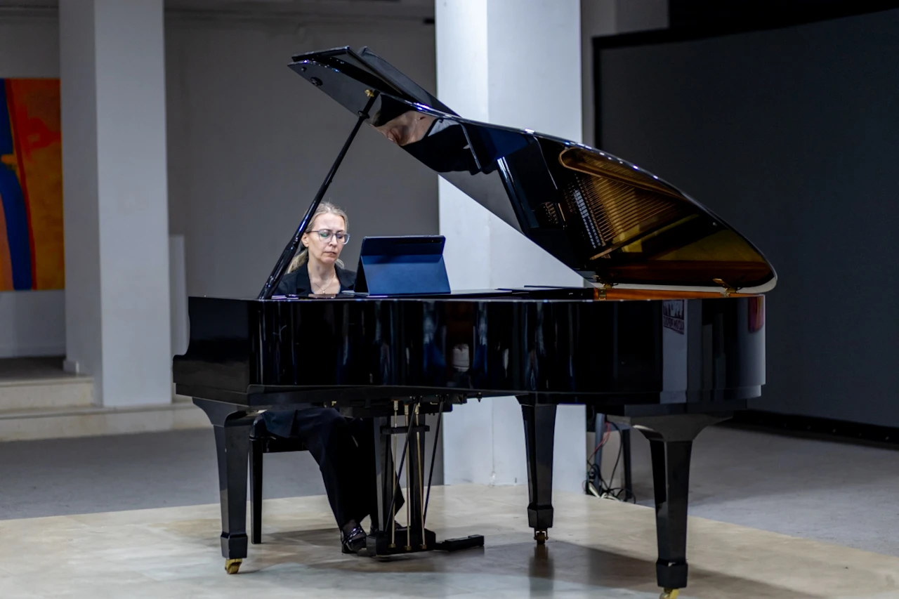 FOTO | Continuo: Dina Fejzić priredila recital mostarskoj publici