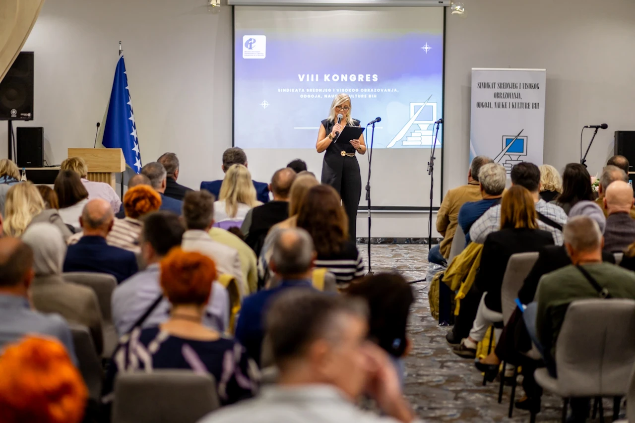 FOTO | Kongres sindikata obrazovanja u Mostaru: Edina Čomić izabrana za predsjednicu