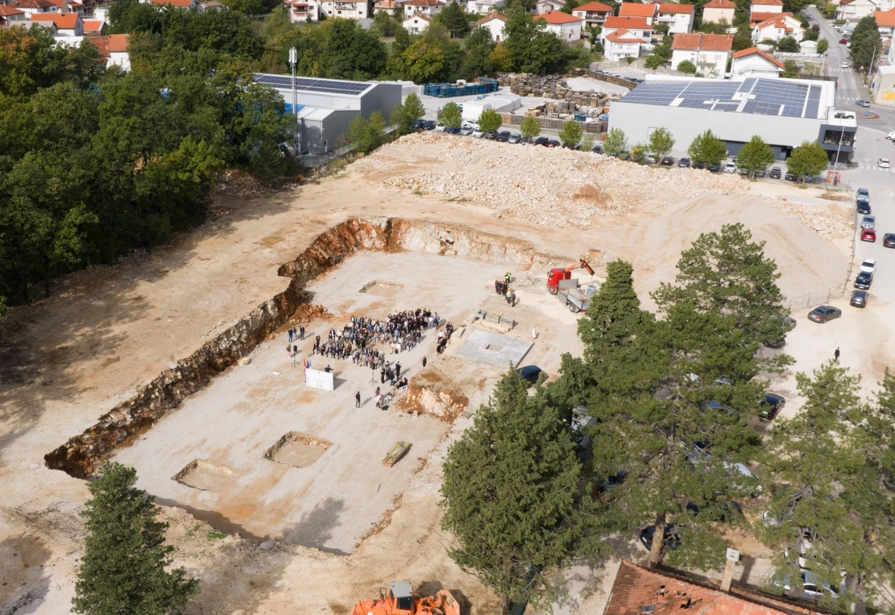 Polaganje kamena temeljca