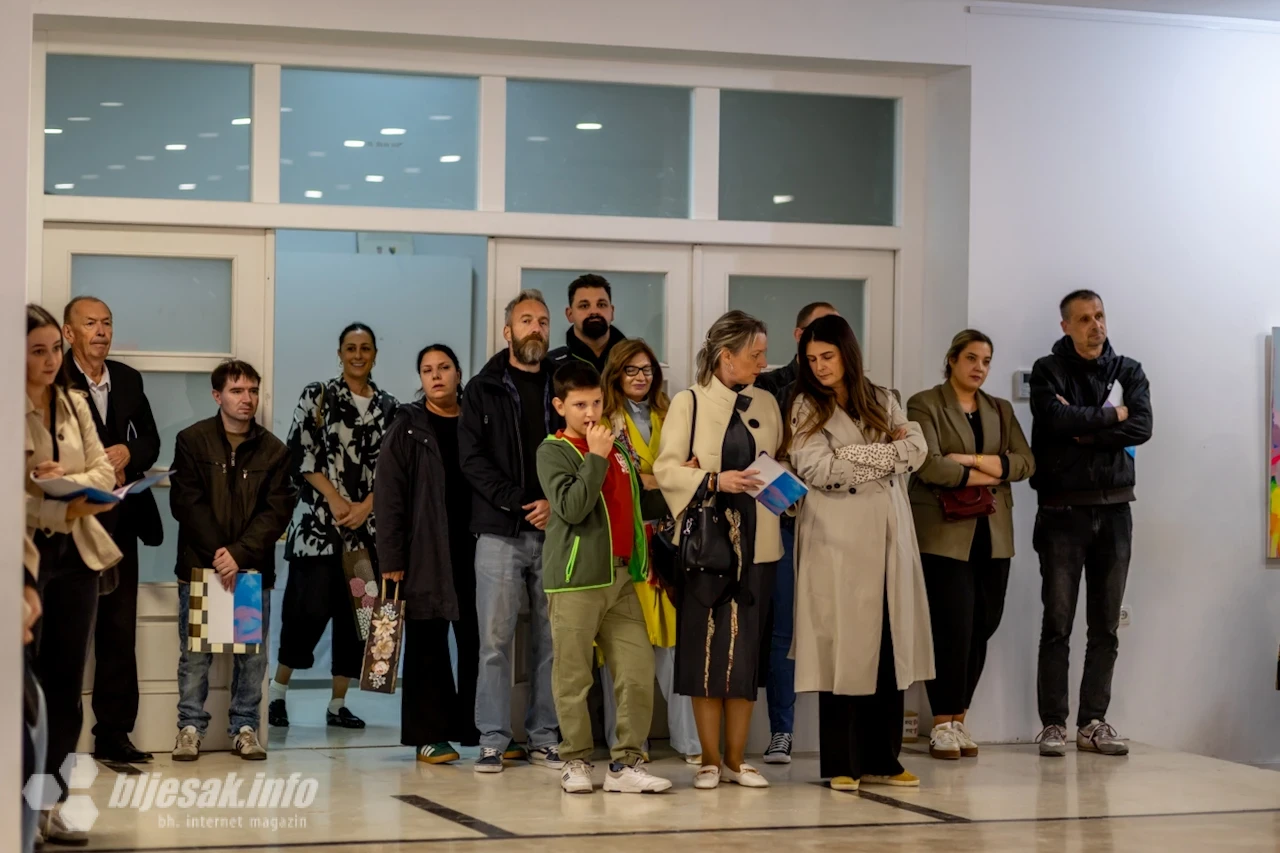 U Mostaru otvorena izložba Ivone Skočilić "Dijalog - monolog"