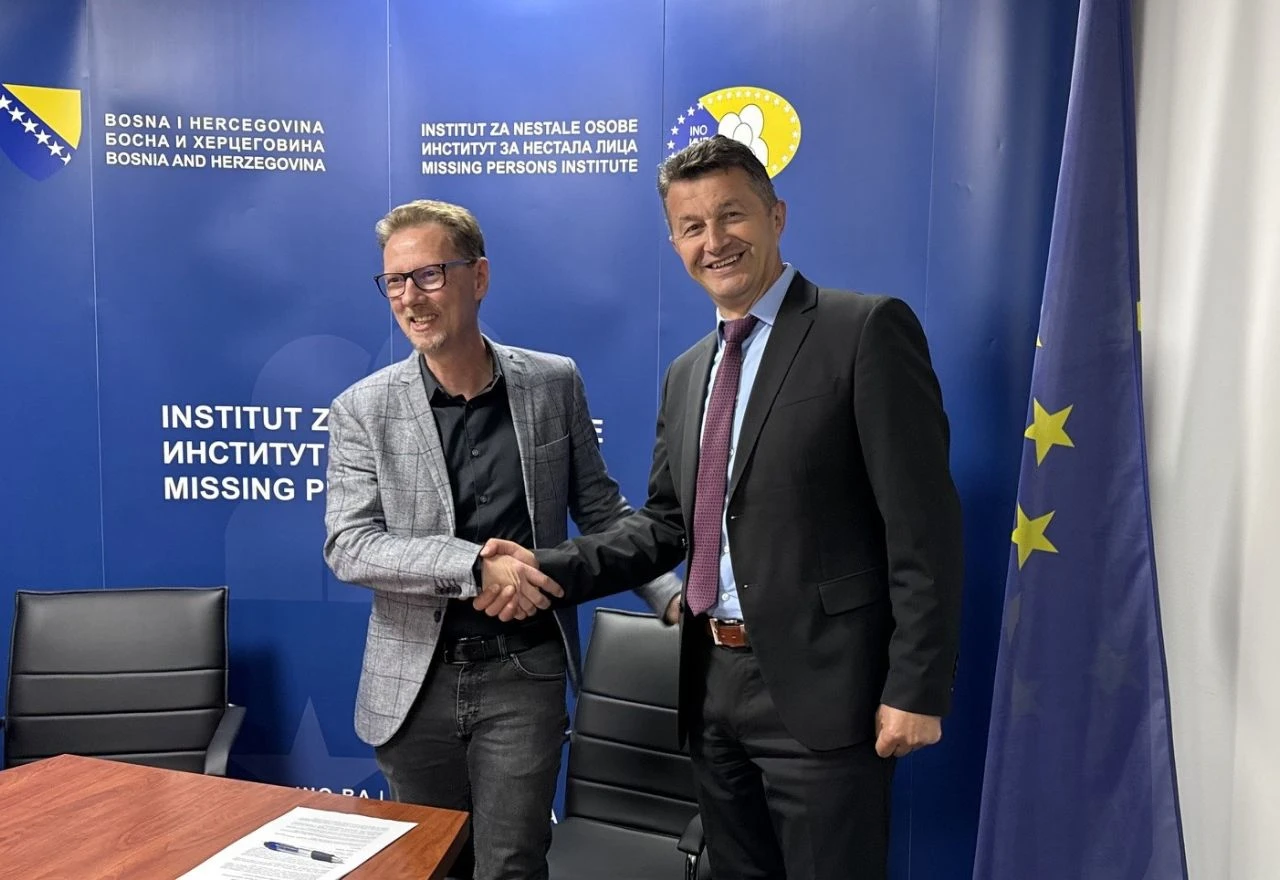 Posebno obučeni psi tražit će masovne grobnice u BiH
