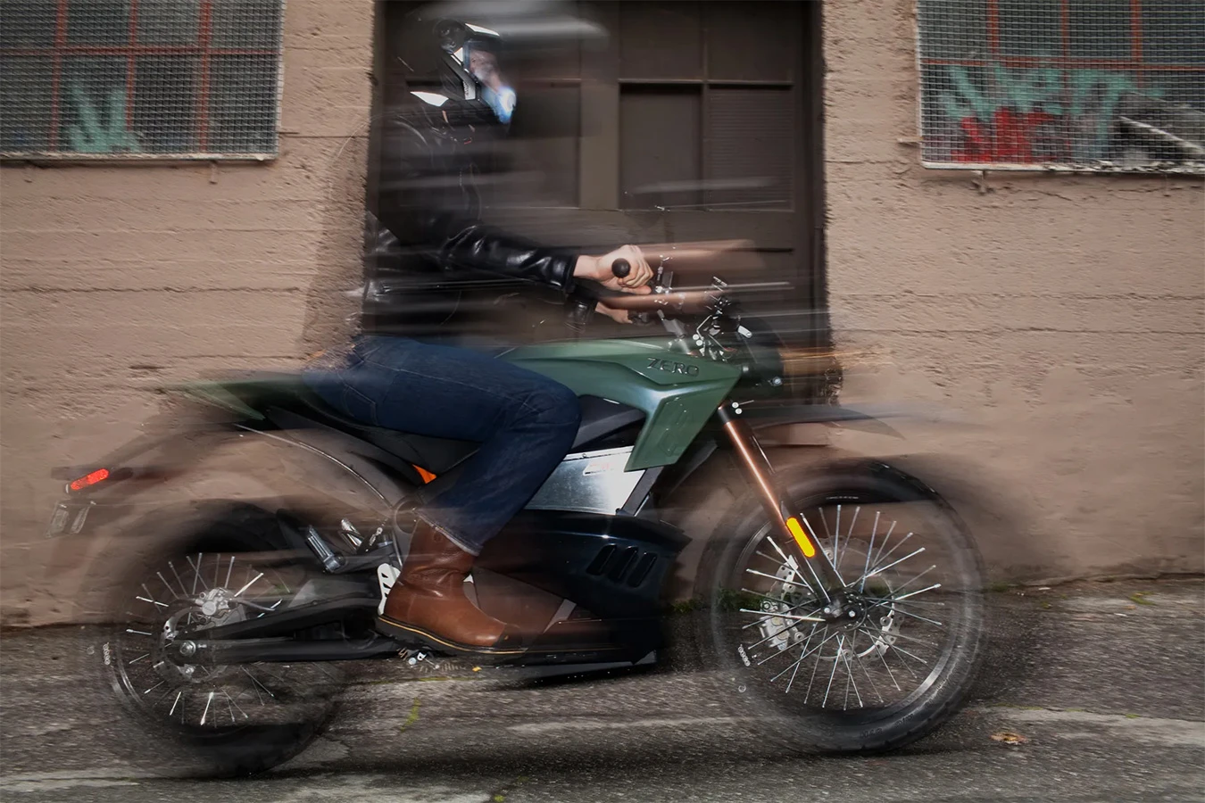 Postavljen svjetski rekord u dosegu električnog motocikla