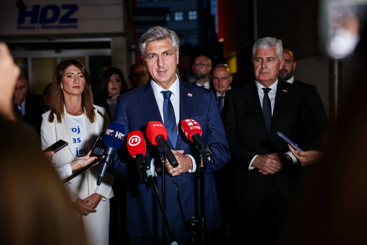 Plenković intervenirao da se iz zaključaka o Crnoj Gori izbace vremenske odrednice