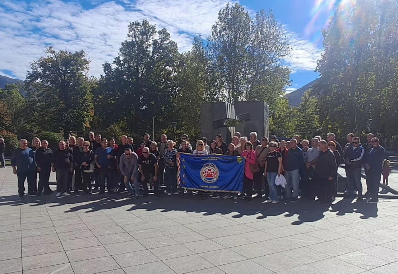 Veterani legendarnih "Puma" posjetili Mostar i susreli se s HVIDR-om