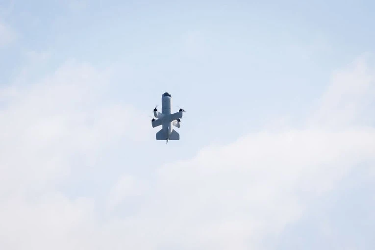 Dron se srušio u Litvi, oštetio automobil, NATO podigao borbene zrakoplove