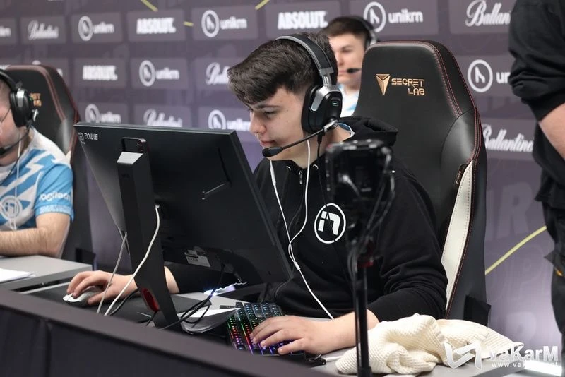 Iz Čitluka do Fnatica i međunarodnih trofeja: Depreshna sada čeka s1mple