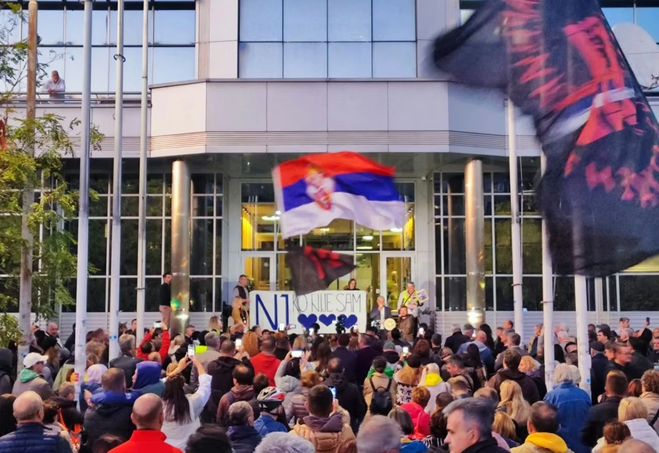 Vučić pokušava staviti neovisne novinare pod kontrolu, pripremaju zajednički prosvjed