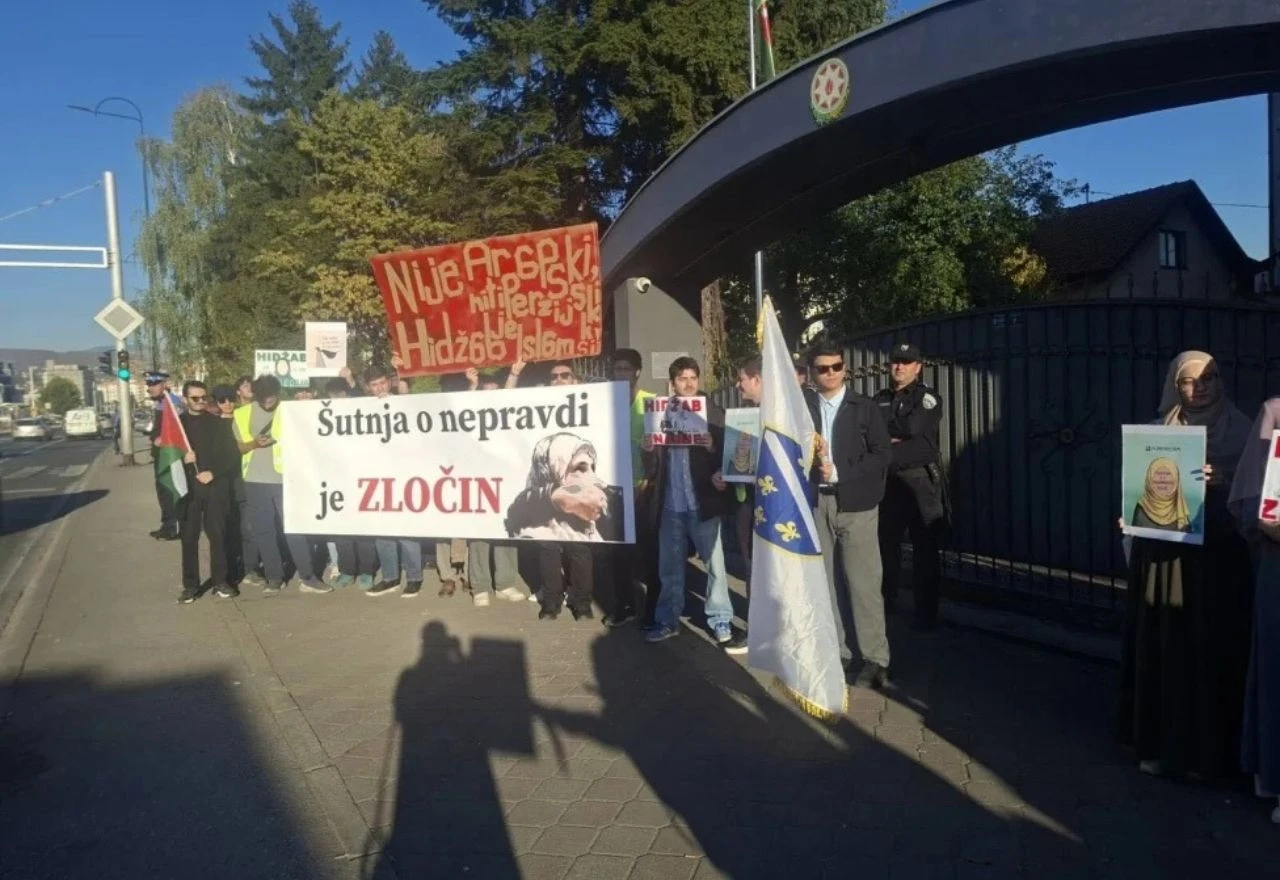 Prosvjed u Sarajevu zbog zabrane hidžaba u Azerbajdžanu