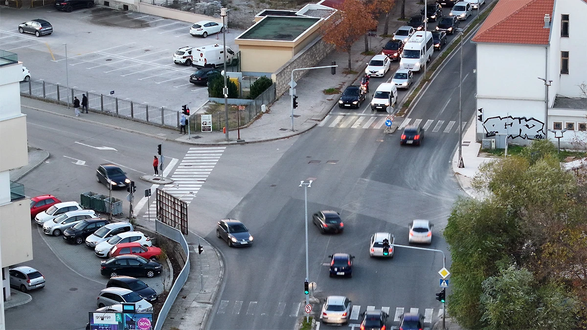 Mostar opet propada ...