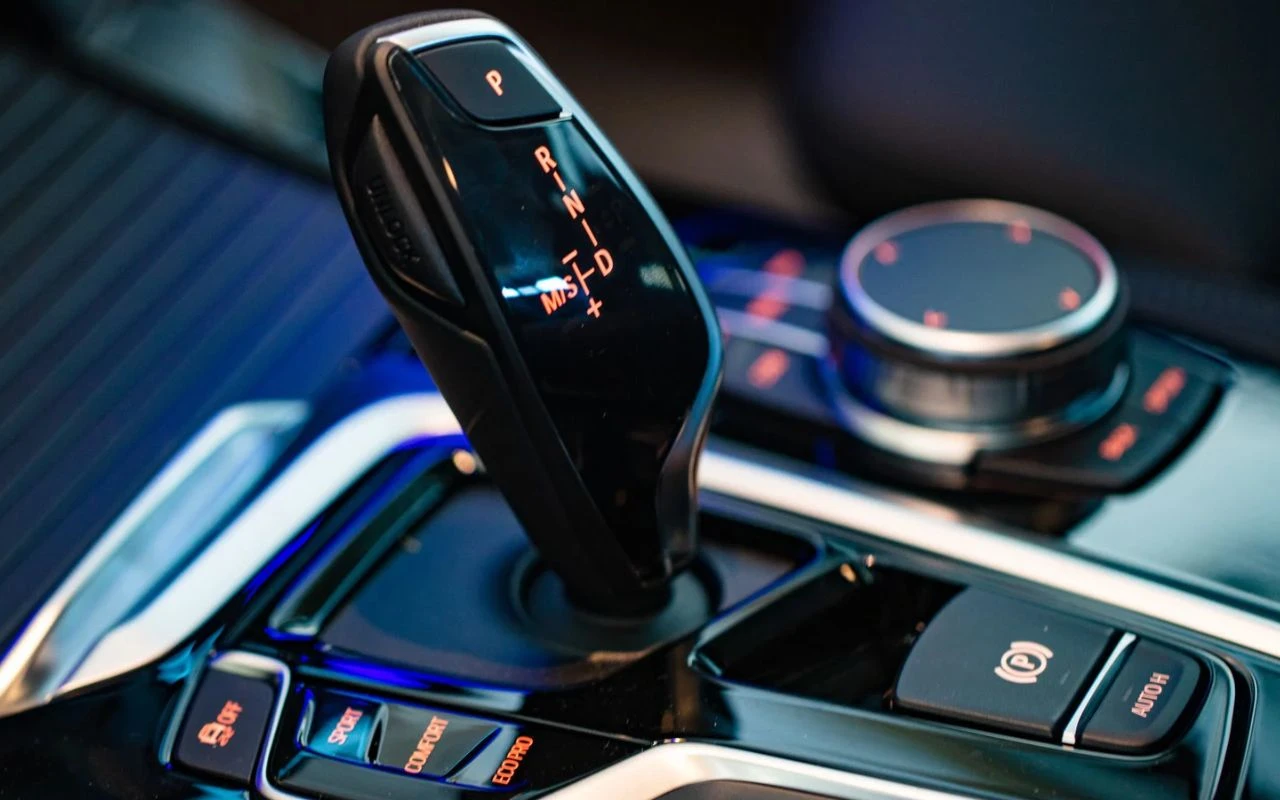 Vozači se bune protiv tipki za mjenjač: Je li automobilska industrija pretjerala s elektronikom?