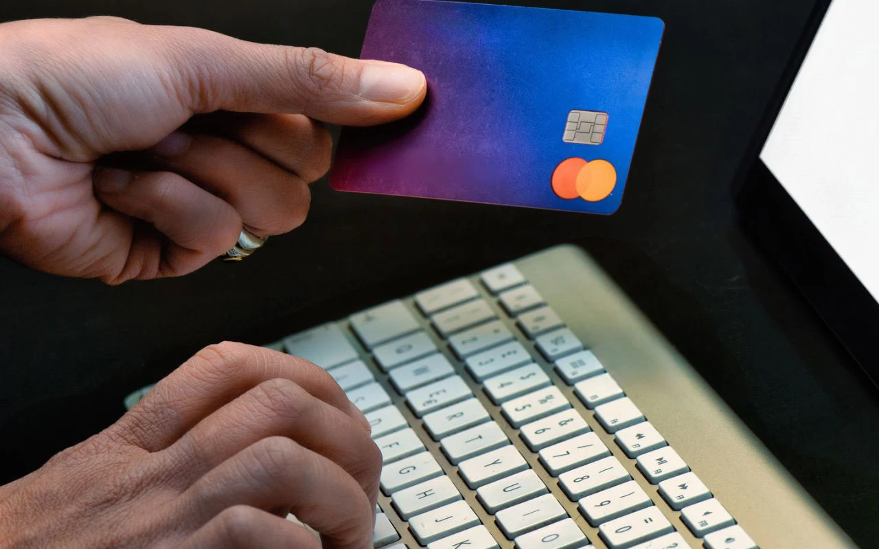 Revolut pao širom svijeta: Problemi s karticama, transferima i prijavom