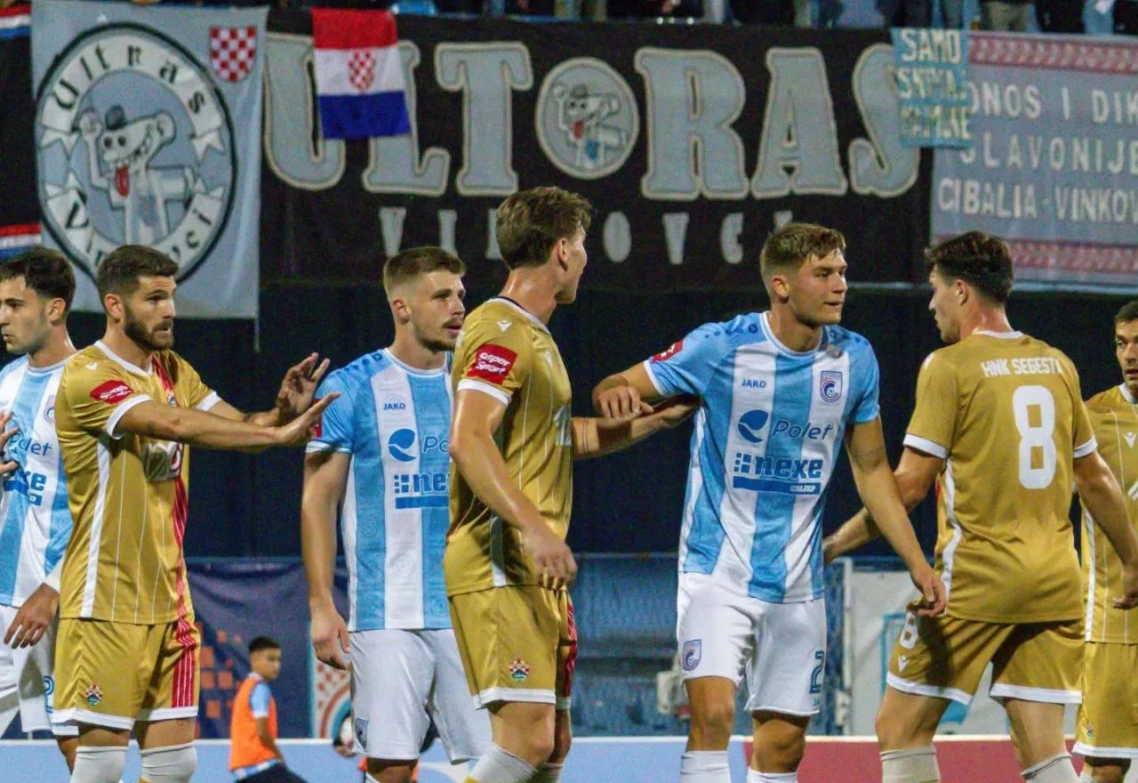 Cibalia slavila protiv Dinama