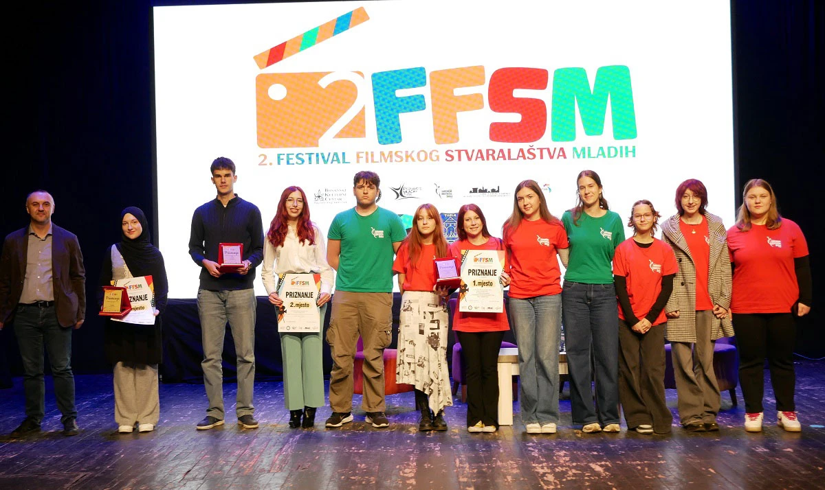 Film ''Između nas'' osvojio prvo mjesto na Festivalu filmskog stvaralaštva mladih u Tuzli