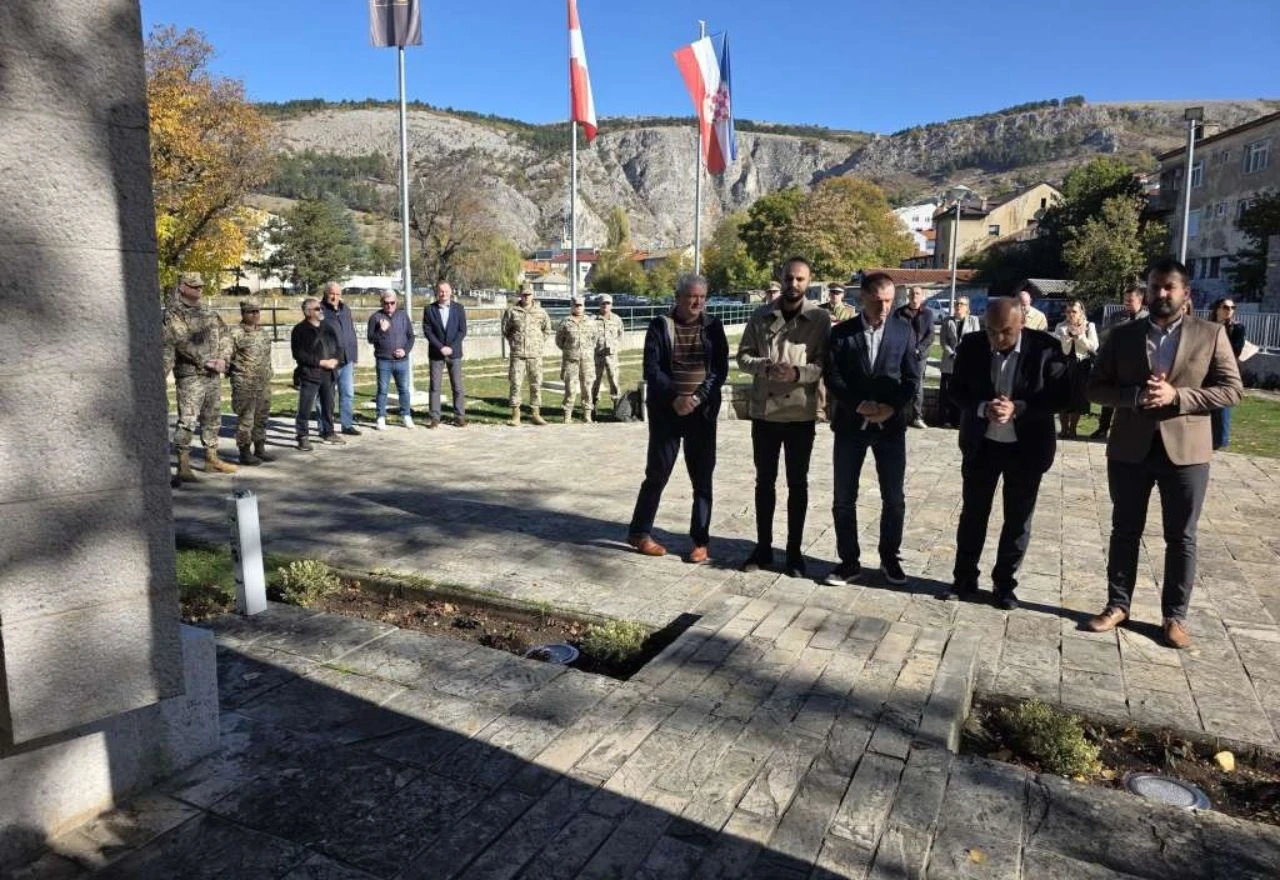 U Livnu i Tomislavgradu odana počast poginulim, nestalim i umrlim hrvatskim braniteljima