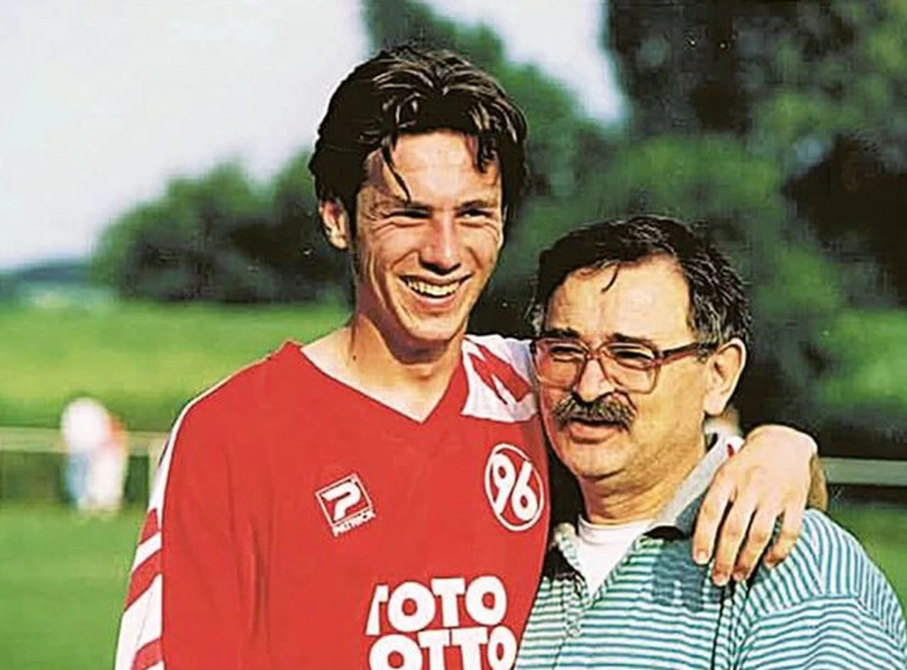 Barbarez u autobiografiji otkrio kako je napustio Mostar: Nisam znao da se neću tako brzo vratiti kući