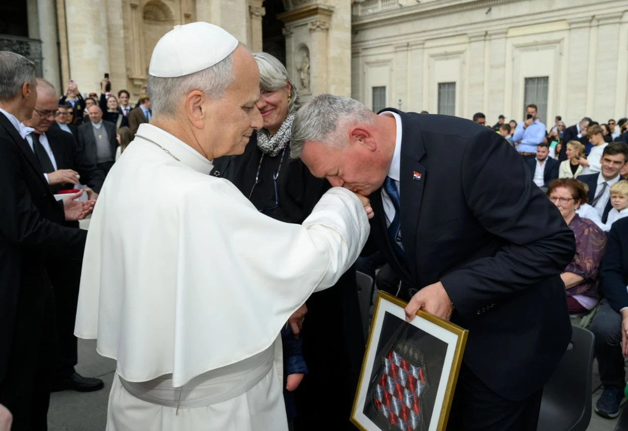 Izaslanstvo Hercegbosanske županije na audijenciji kod pape Lava XIV.