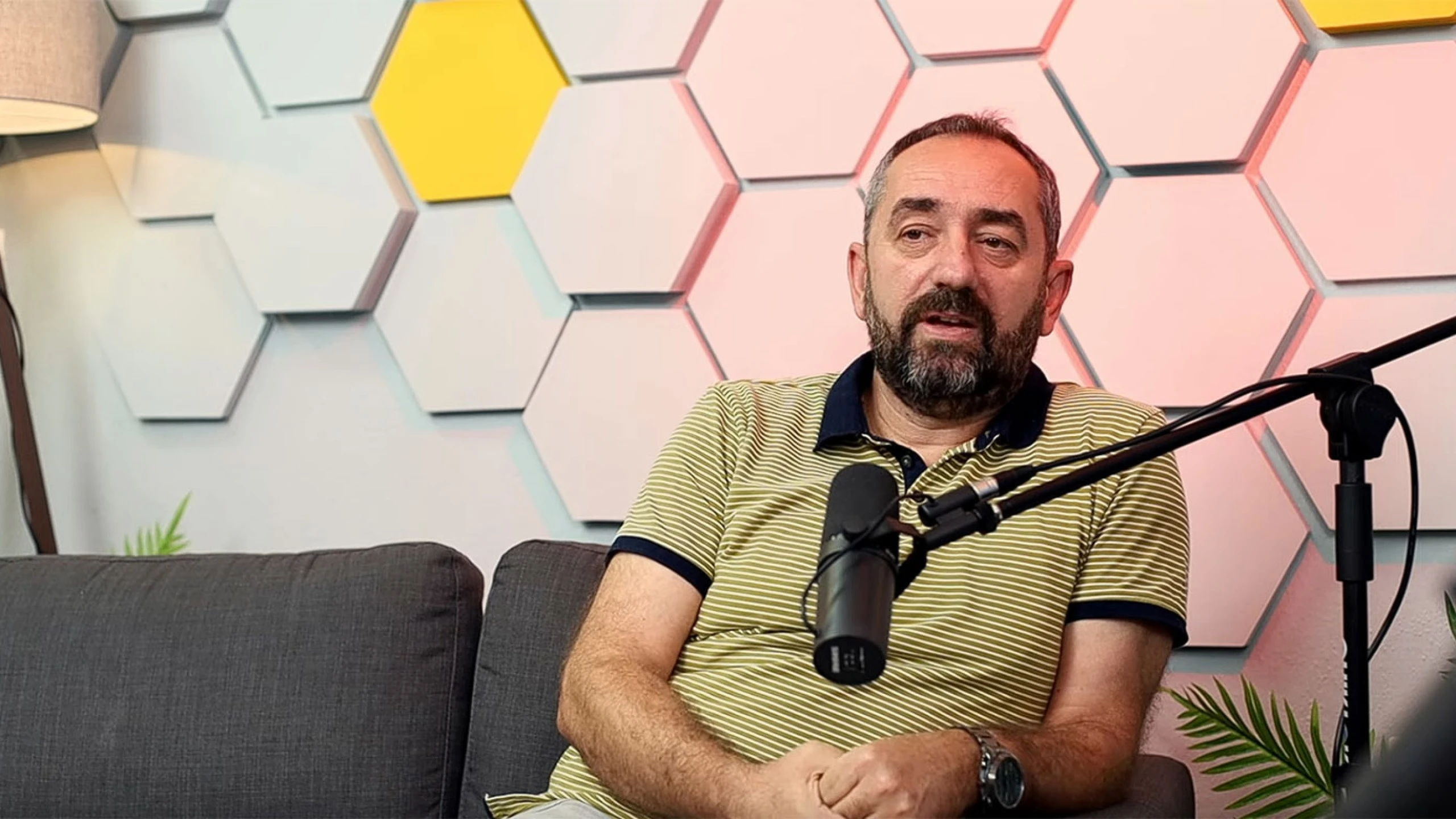 NE VOLIM MANIPULIRATI IGRAČIMA