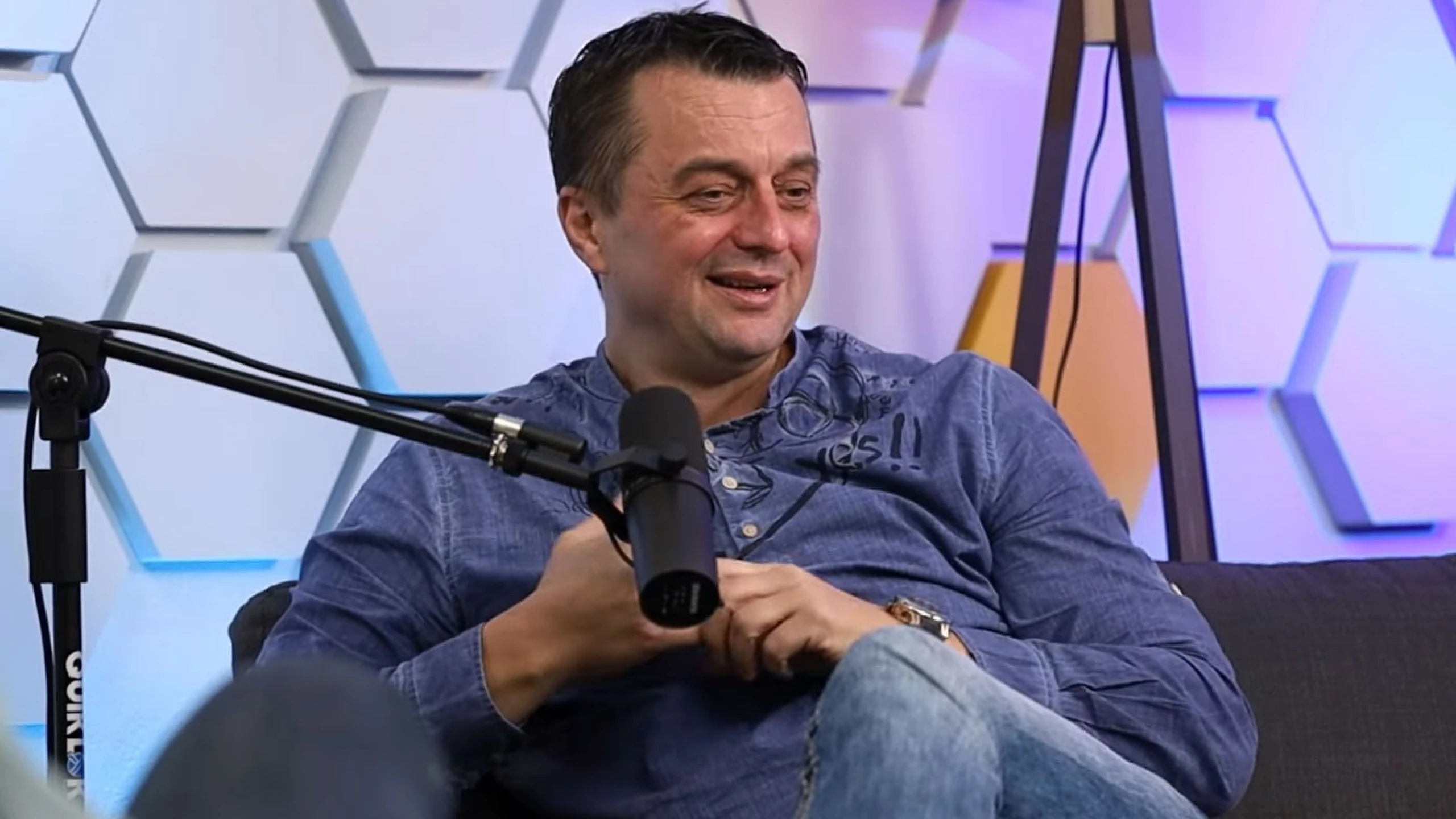 NAJLAKŠE JE DOSUDITI TEHNIČKU I OKRENUTI LEĐA, ALI NE IDE TAKO ...