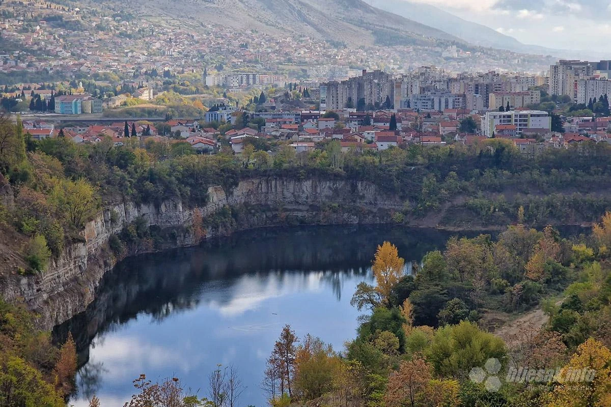 Mostar: 80 do 100 osoba u masovnoj grobnici na Kopu Vihovići?!