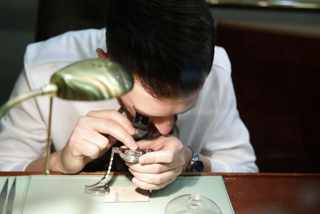 Urar Nikšić: Mehanički sat ima dušu, smartwatch je samo uređaj