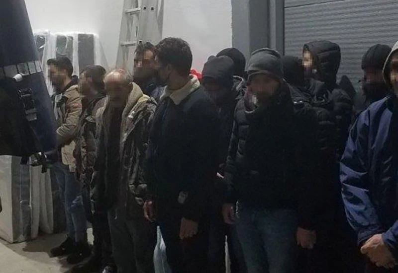 Policajci osumnjičeni za pljačkanje migranata