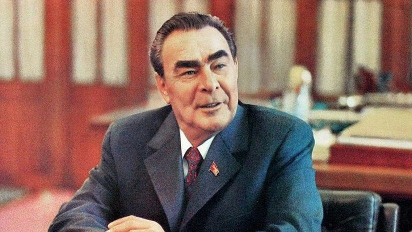 Dijelio je poljupce političarima i bio tvorac doktrine o ograničenom suverenitetu