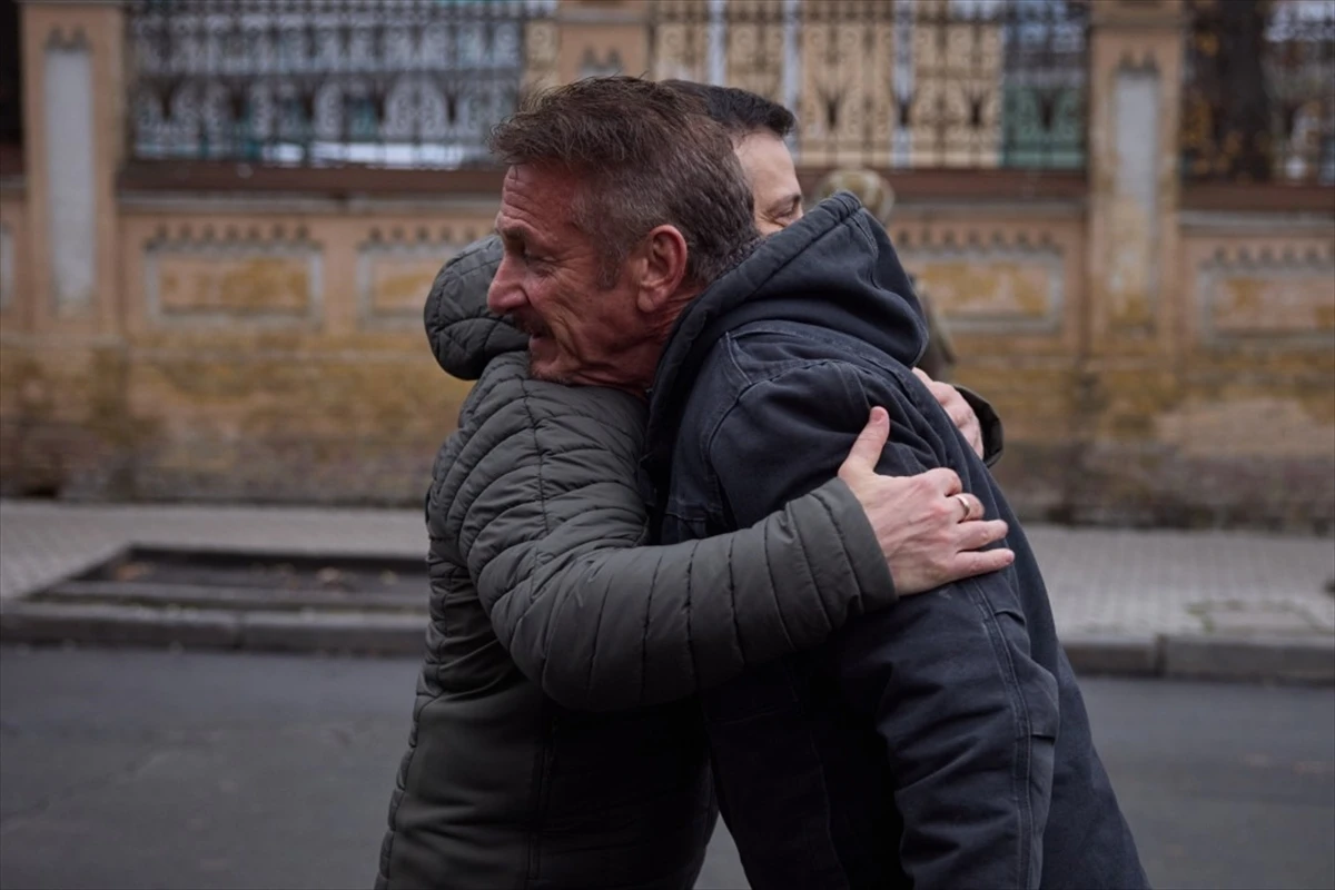 Kijev: Sean Penn poklonio Zelenskom "Oscara"