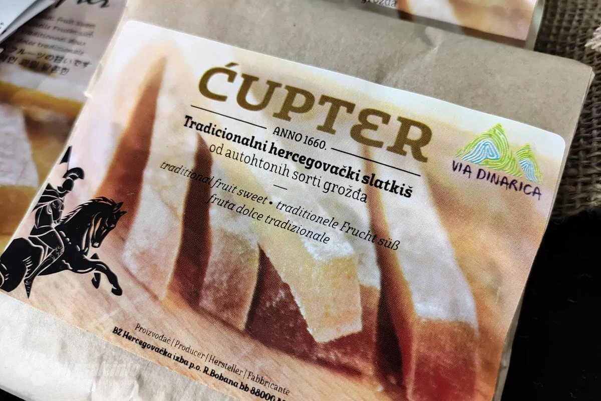 Četvrti sajam ćuptera okupio veliki broj izlagača i posjetitelja