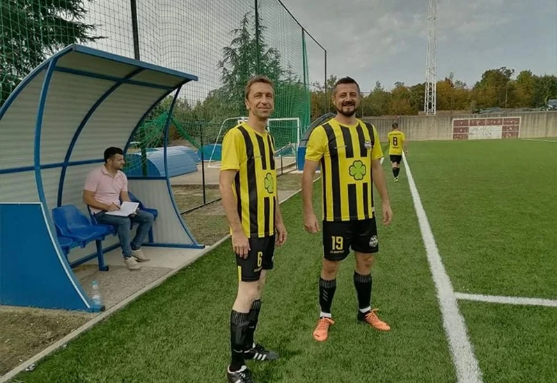 Imam i sveštenik zajedno igraju nogomet za mostarski klub