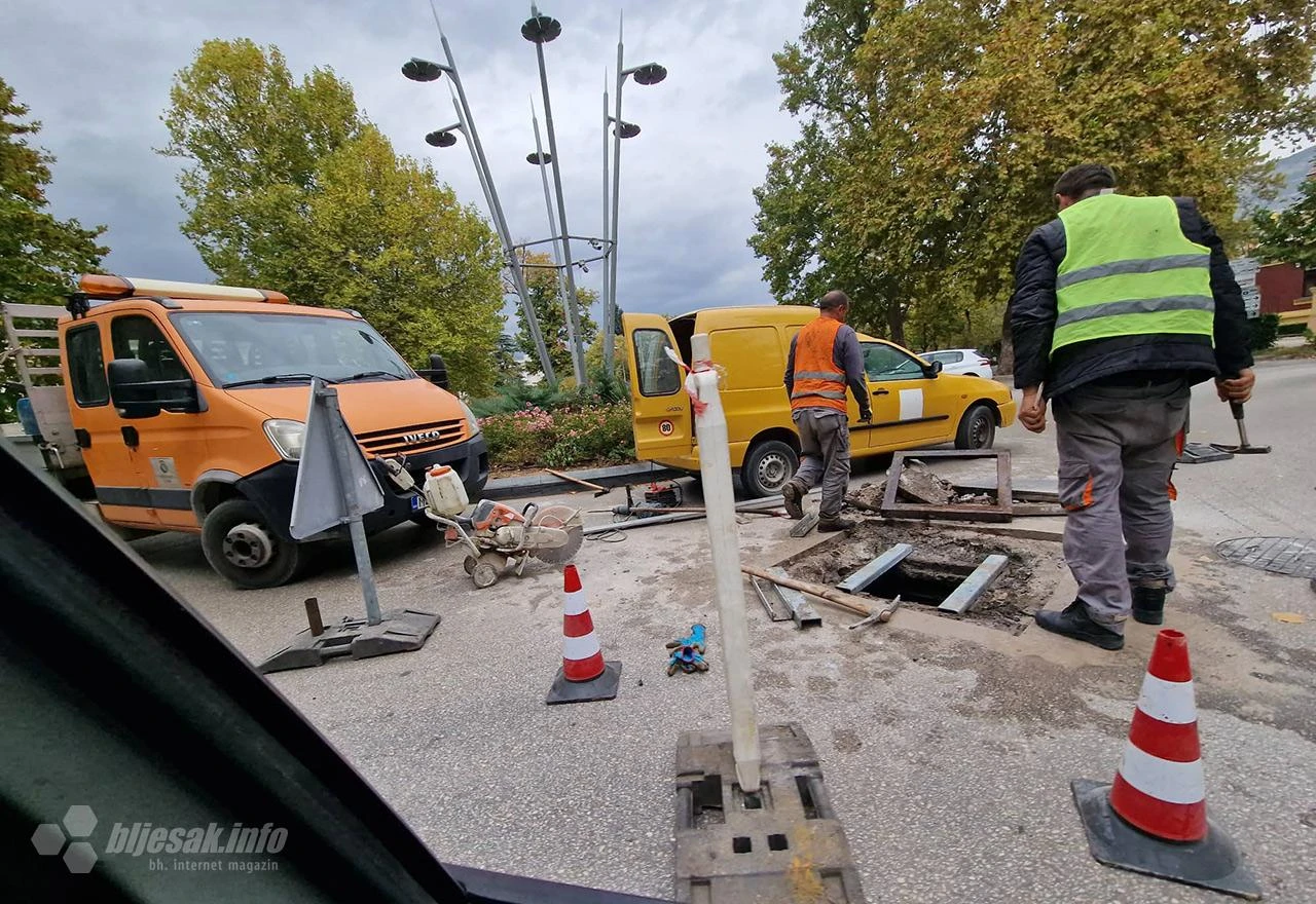 Mostar: Šminkanje i asfaltiranje