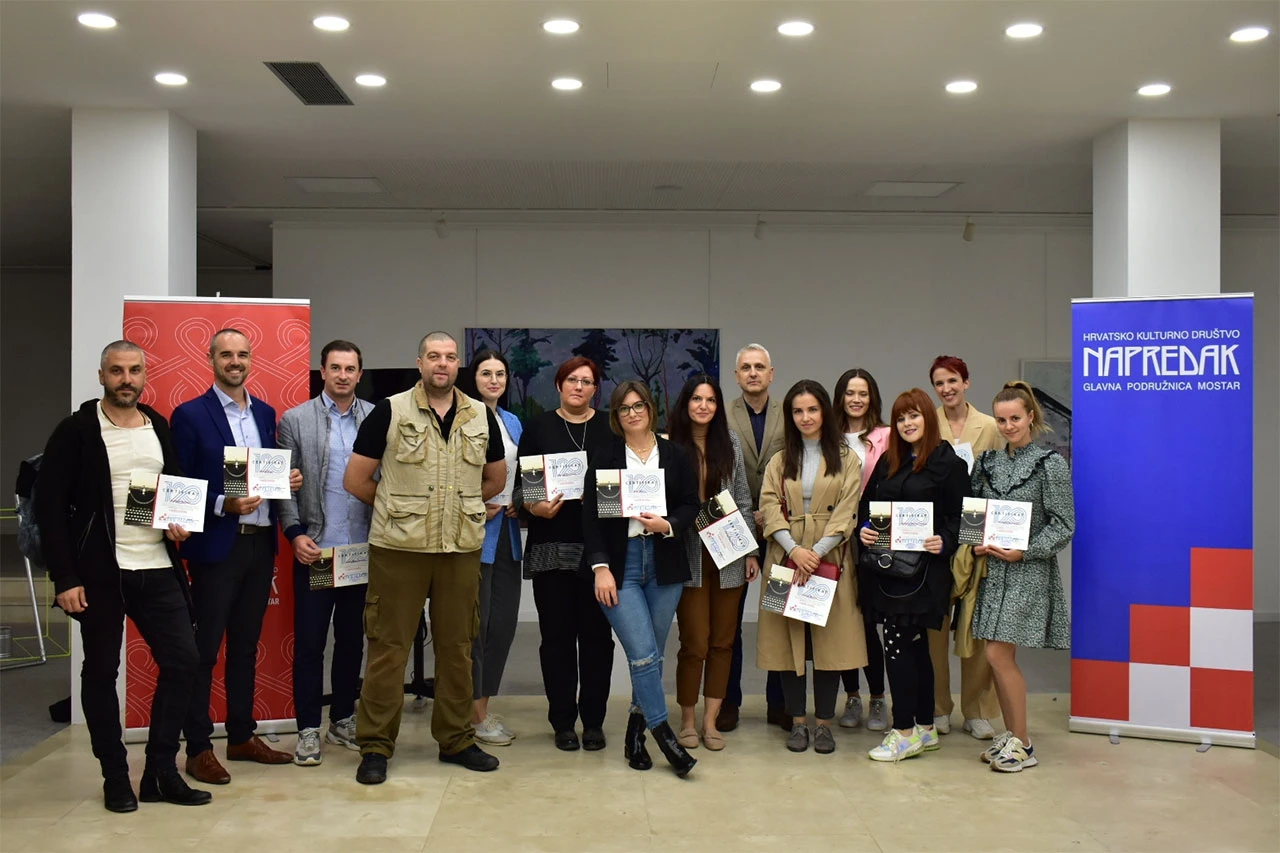 U Mostaru uručenjem certifikata završen peti ciklus Napretkovog tečaja copywritinga