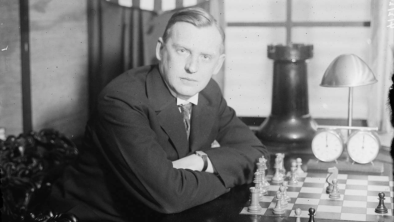 Skinuo je s trona velikog Capablancu, ali je ostao prvak s velikom mrljom